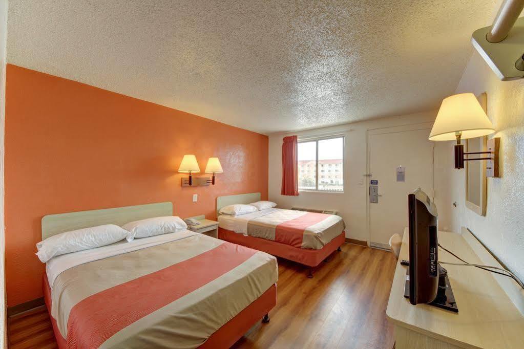 Red Roof Inn San Antonio Northeast - Rittiman Rd Luaran gambar